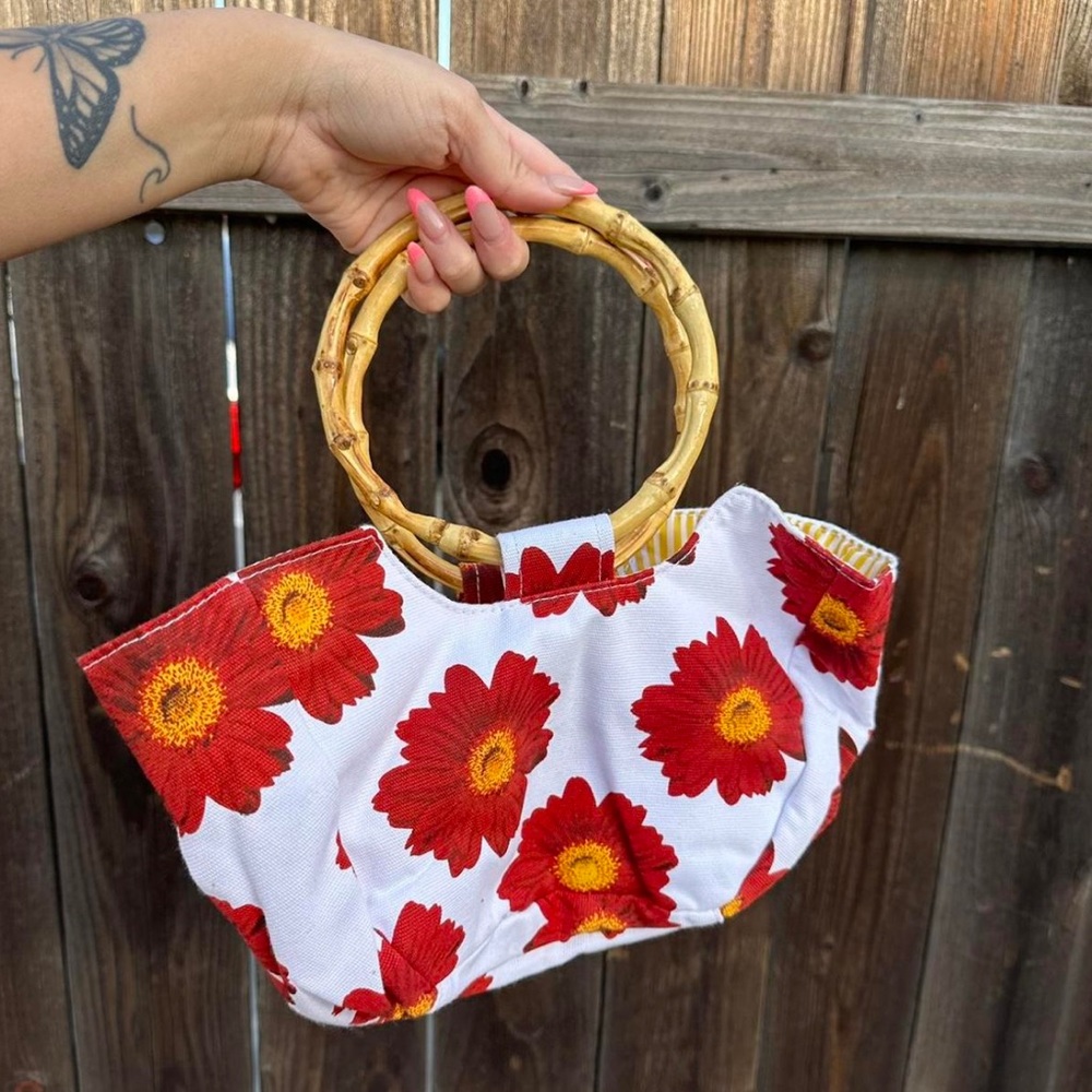 vintage floral hand bag with bamboo handle